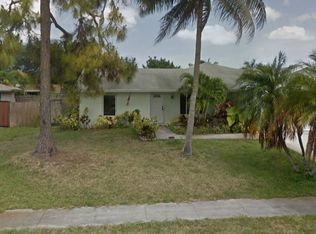 147 Martin Cir, Royal Palm Beach, FL 33411