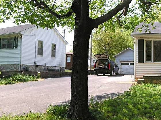 1st image of 1769 Holly Dr