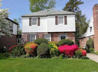 7344 195th St, Fresh Meadows, NY 11366