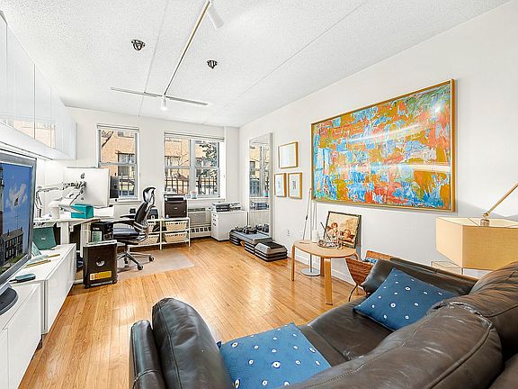 3rd image of 1831 Madison Ave APT 1G