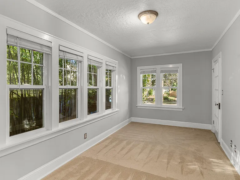 8036 N Syracuse St — Photo 19