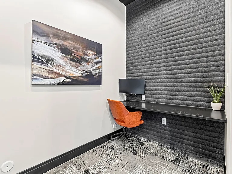 The Logan Luxury Apartments — Photo 52