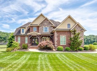 2792 River Island Blvd, Kodak, TN 37764