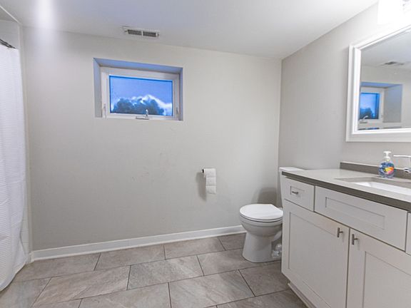 3rd image of 4910 N Marmora Ave #G