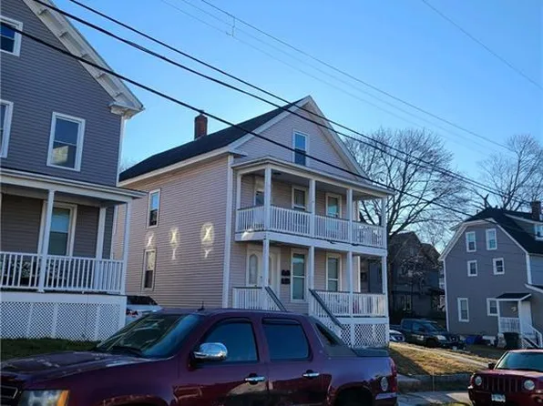 11 Center Street, New London, CT 06320