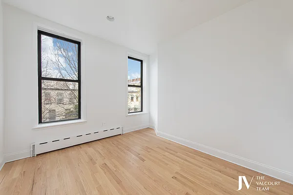 Sold by Compass | media 7