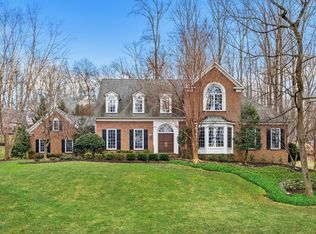 11214 River View Dr, Potomac, MD 20854