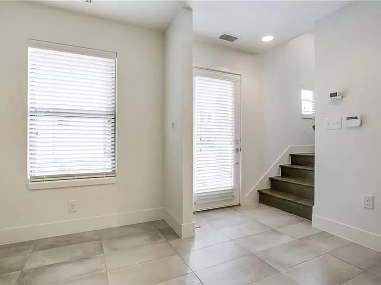 4303 Cole Ave — Photo 4