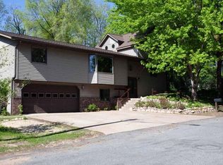 1103 17th Ave E, Menomonie, WI 54751