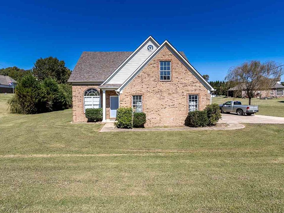 1st image of 369 McCullough Cir