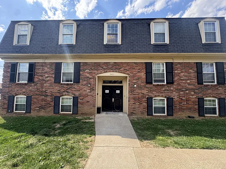 4401 Landside Dr — Photo 9