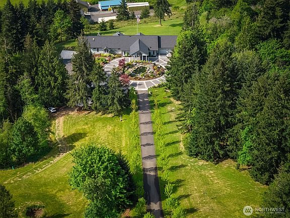 5th image of 217 Alderwood Drive