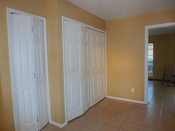 5th image of 1212 Coffeyville Ct