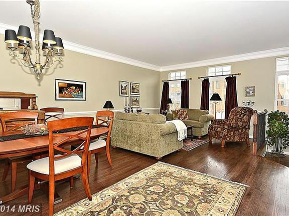 4th image of 22644 Upperville Heights Sq