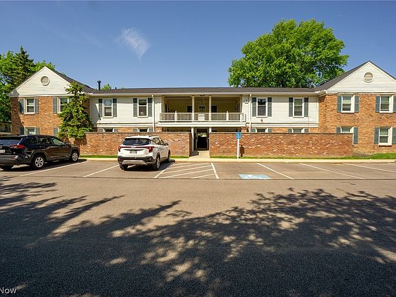 3rd image of 2000 Leedston Dr