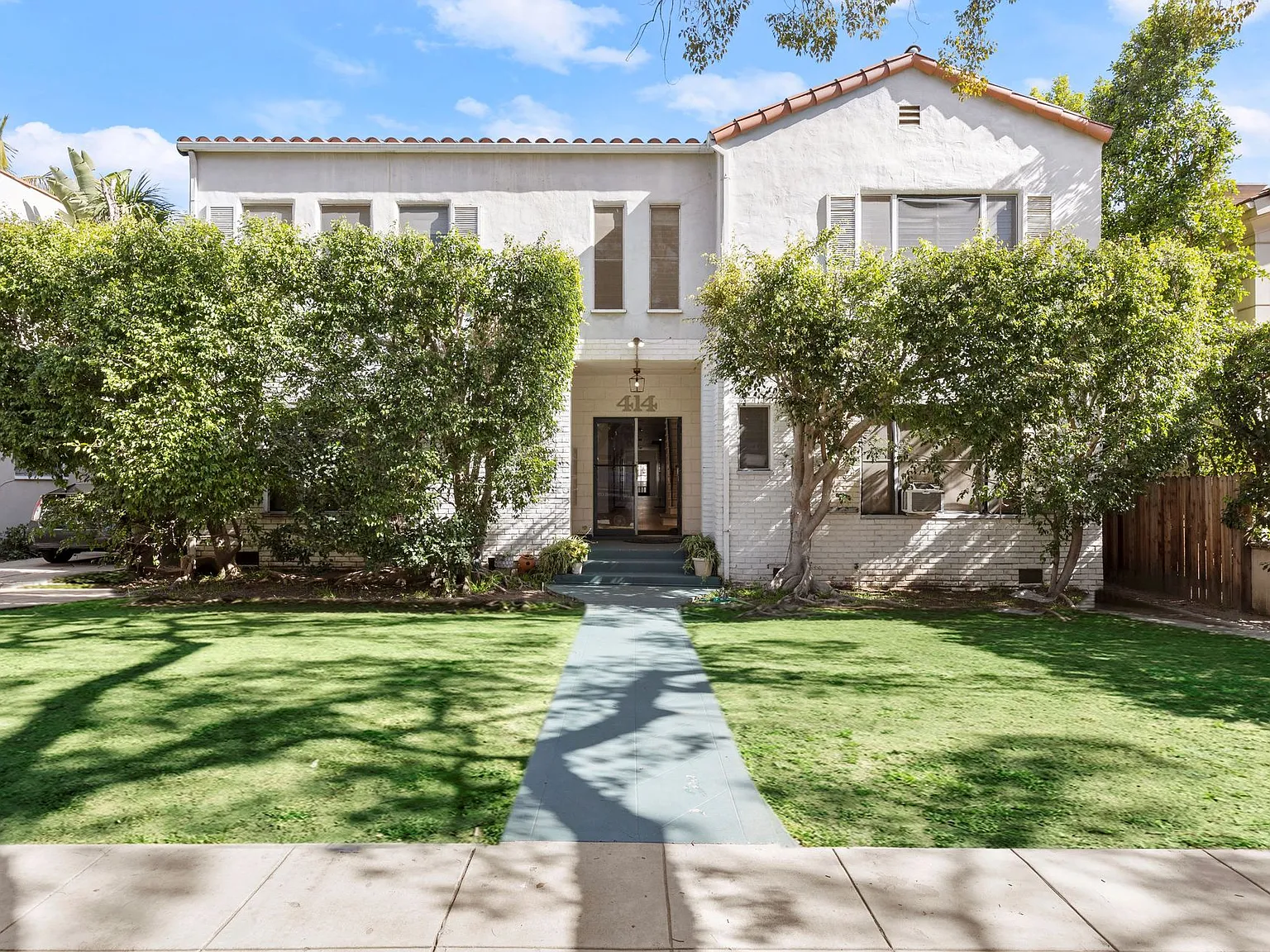 (El/Eu/Em:B) 414 N. Maple Drive — Photo 1