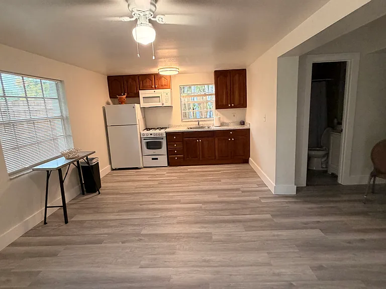 22800 Old Dixie Hwy — Photo 8
