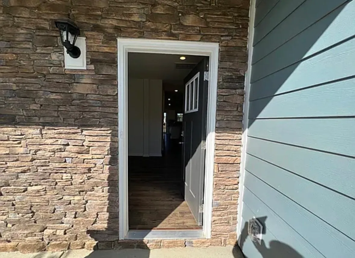 4 bed, 2546 sqft, $2,295 — Photo 4