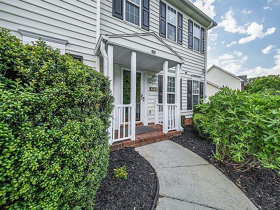 3rd image of 440 Craver Pointe Dr