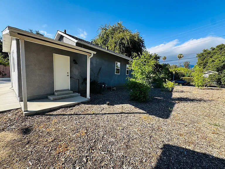 825 N Pasadena Ave — Photo 9