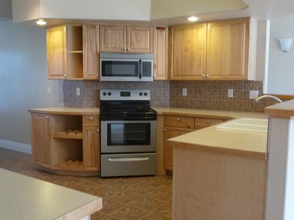 5th image of 2736 N Sweetwood Ave