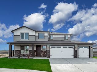 600 Constance Ave, West Richland, WA 99353