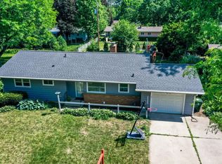 5205 S Hill Dr, Madison, WI 53705