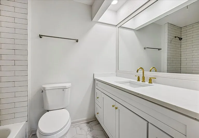 1694 Belvedere Ct — Photo 23