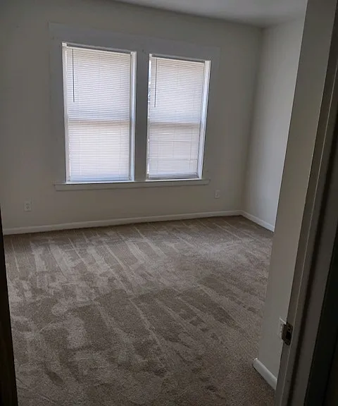 1536 Canfield — Photo 2