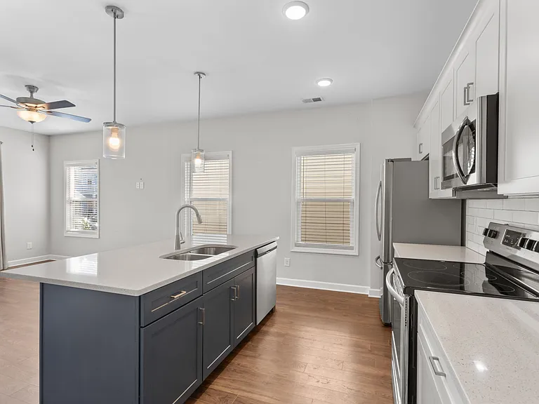 1067 Emery Bay Cir — Photo 15