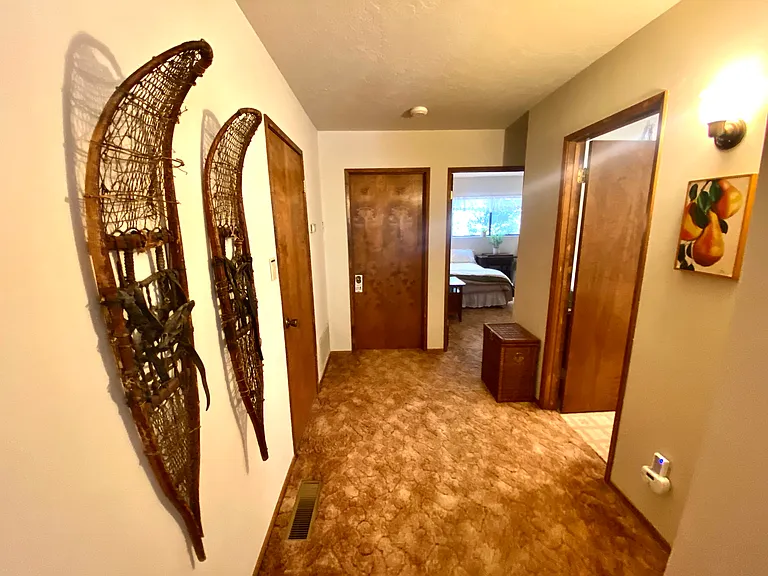 2105 Woodland Dr — Photo 9