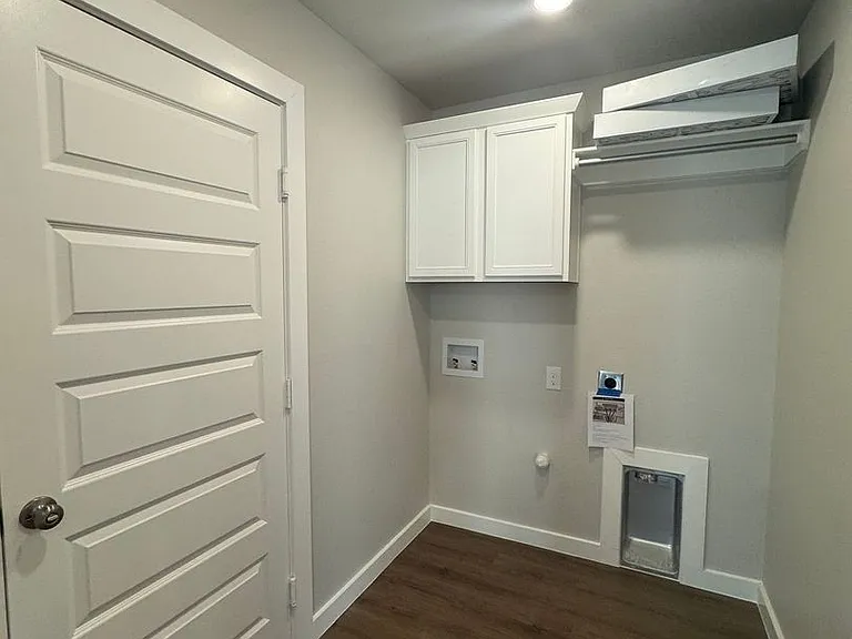 6508 Lewisville Ln — Photo 3