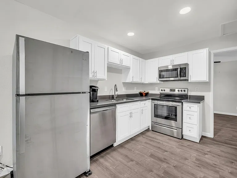 Villa Ventura/Twillingate Apartments — Photo 19