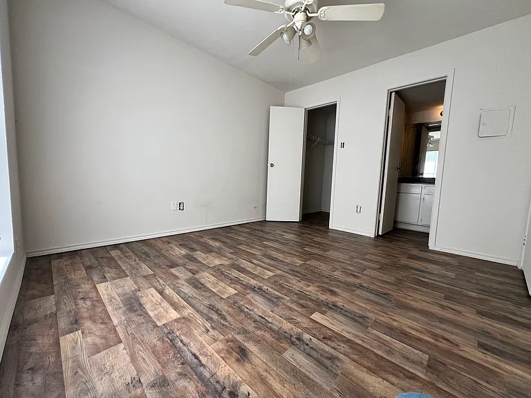 3900 Woodchase Dr #96 — Photo 7