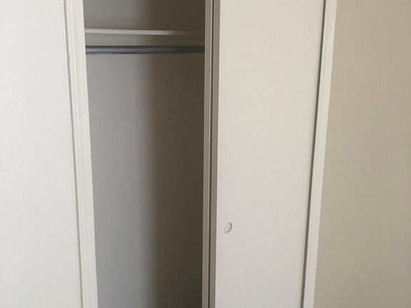 4th image of 936 San Pedro Dr SE APT 3