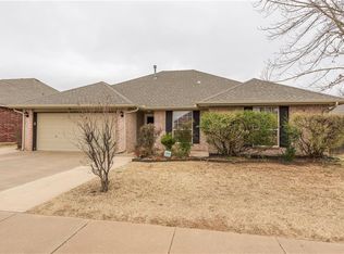 10512 Hastings Ave, Yukon, OK 73099