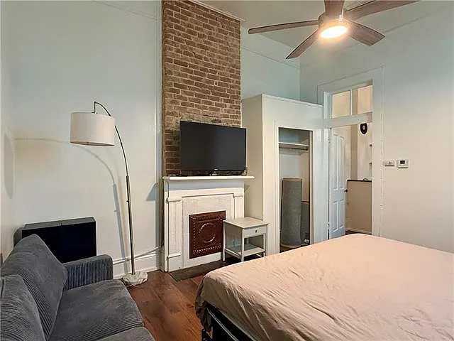 3725 Annunciation St — Photo 7