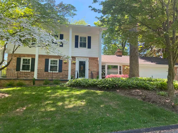 2703 Heritage Ln, Blacksburg, VA 24060