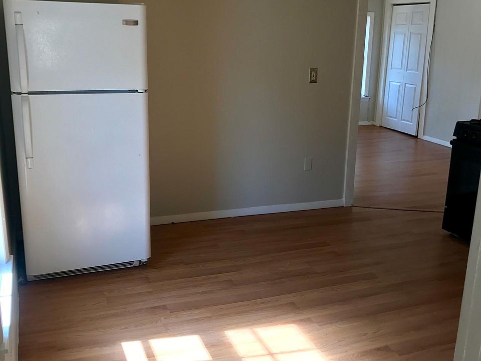 1st image of 17 Tewksbury St #2