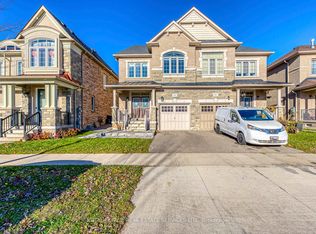 563 Settlers Rd W, Oakville, ON L6M 1N7