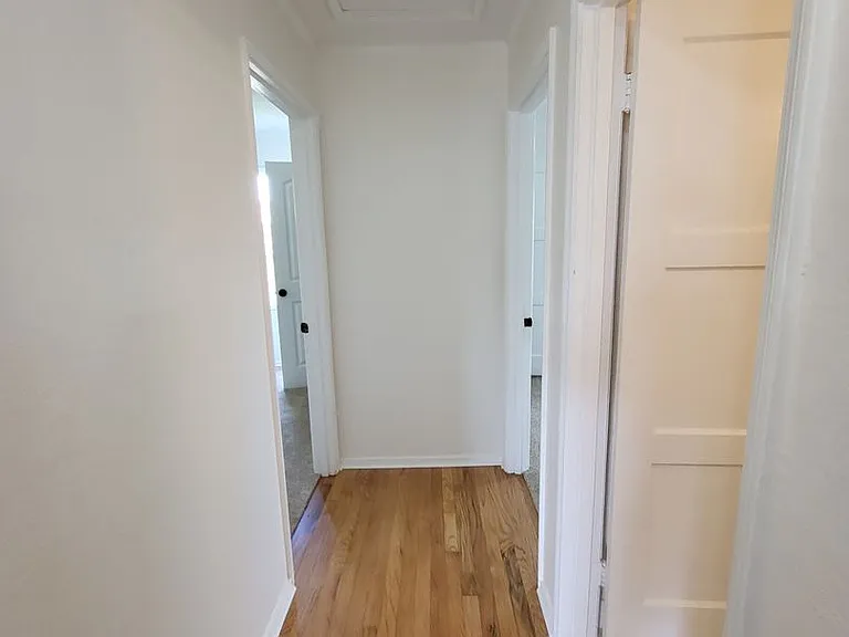 555 W Whittier Ave — Photo 26