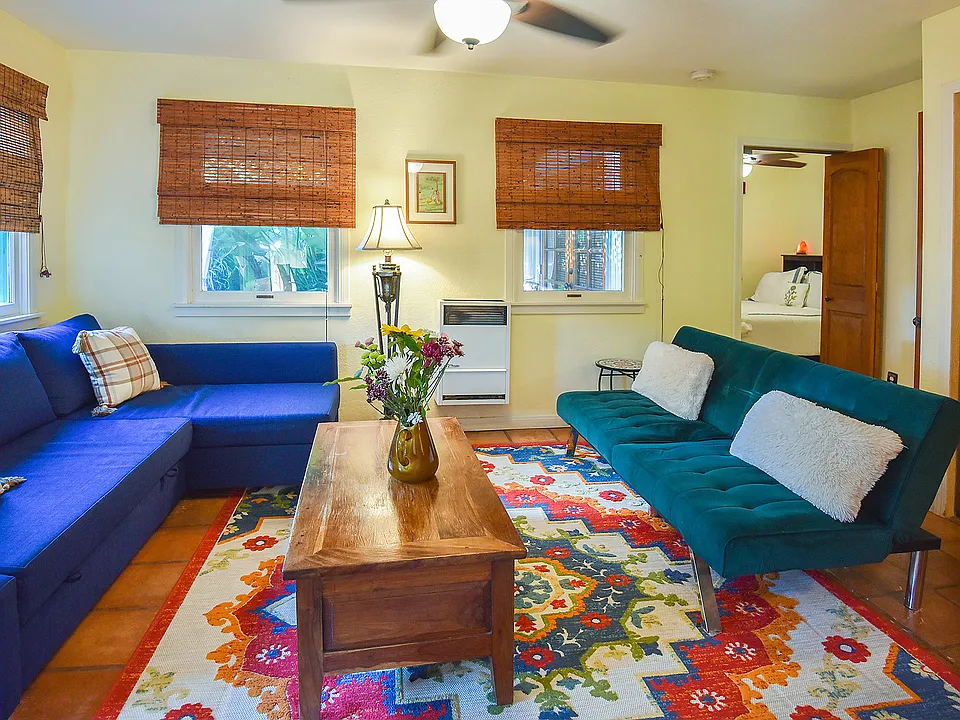 14 S Venice Blvd #14
