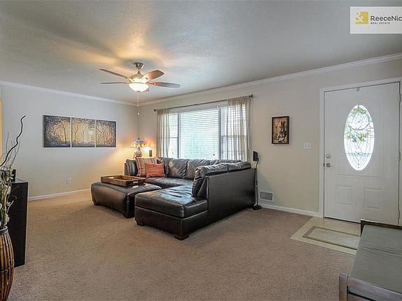 3rd image of 10605 Bellefontaine Ave