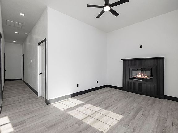 5th image of 217 W Ramsey St