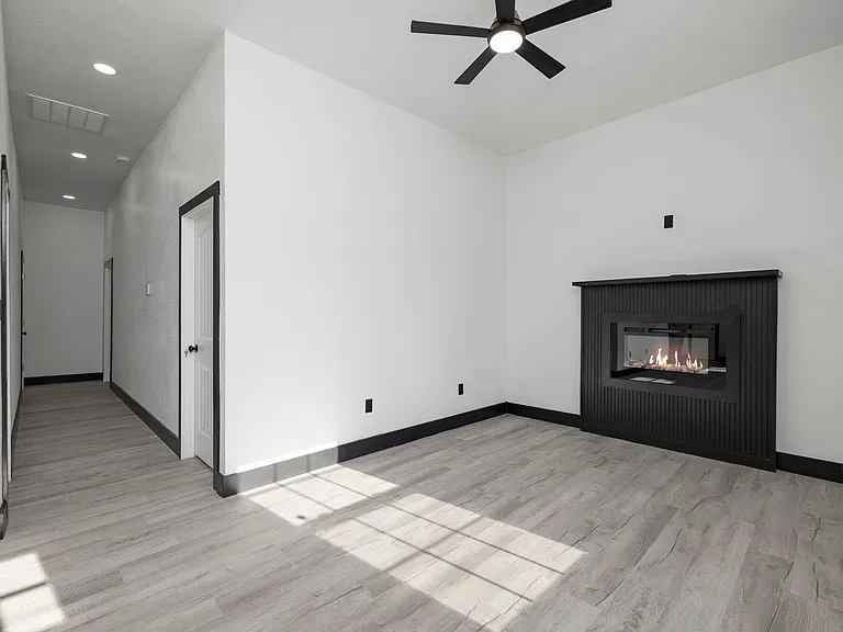 217 W Ramsey St — Photo 5