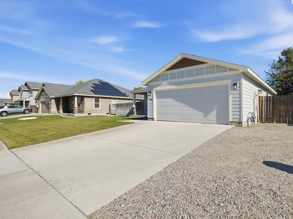 4409 Phoenix Ln, Pasco, WA 99301