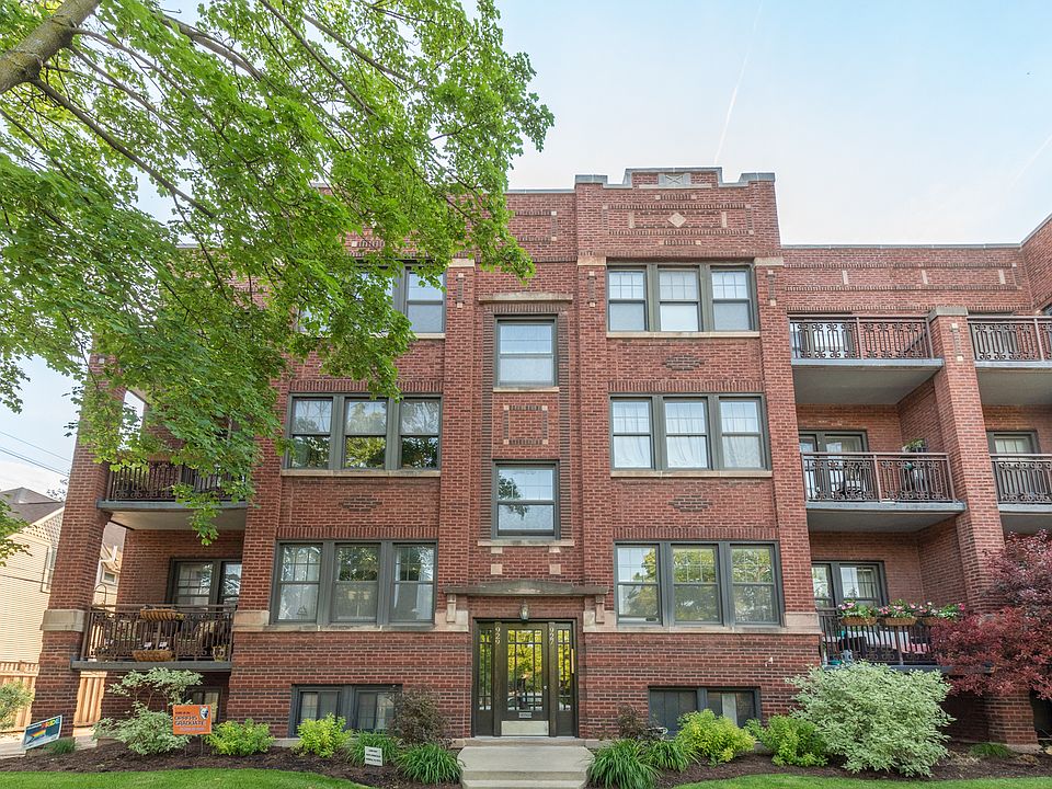 1st image of 929 Clarence Ave APT 1