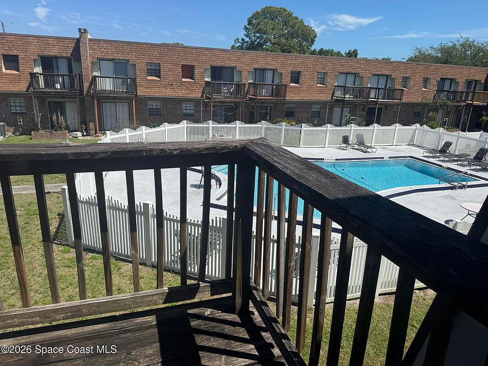 1st image of 1300 Arlington Ln NE APT 126