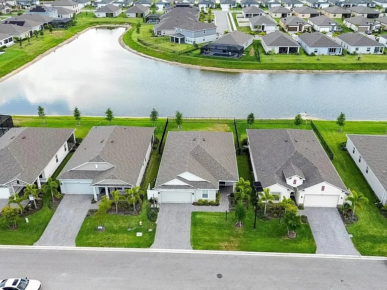 16830 Canopy Garden Dr — Photo 3