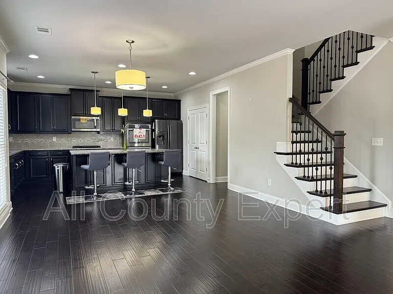 1674 Fairview Dr — Photo 11